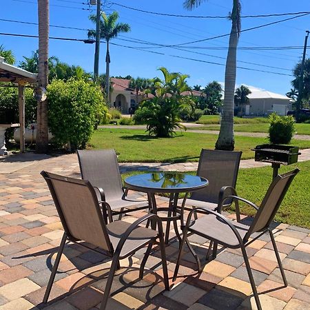 פורט מאיירס 2 Bed Cottage With Pool, Close To Beach! Bbq Grills & Patio מראה חיצוני תמונה