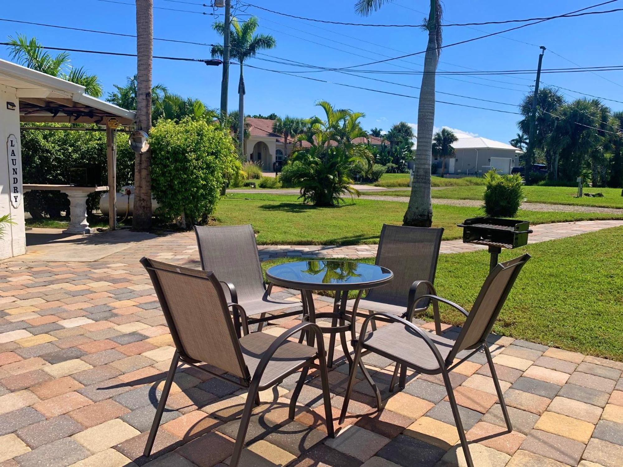פורט מאיירס 2 Bed Cottage With Pool, Close To Beach! Bbq Grills & Patio מראה חיצוני תמונה