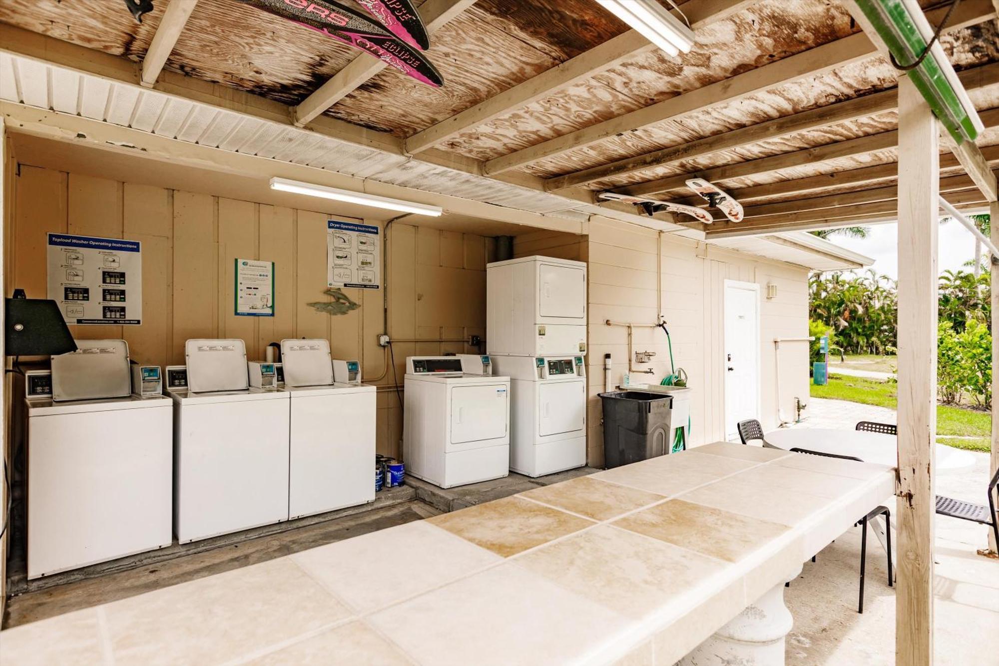 פורט מאיירס 2 Bed Cottage With Pool, Close To Beach! Bbq Grills & Patio מראה חיצוני תמונה