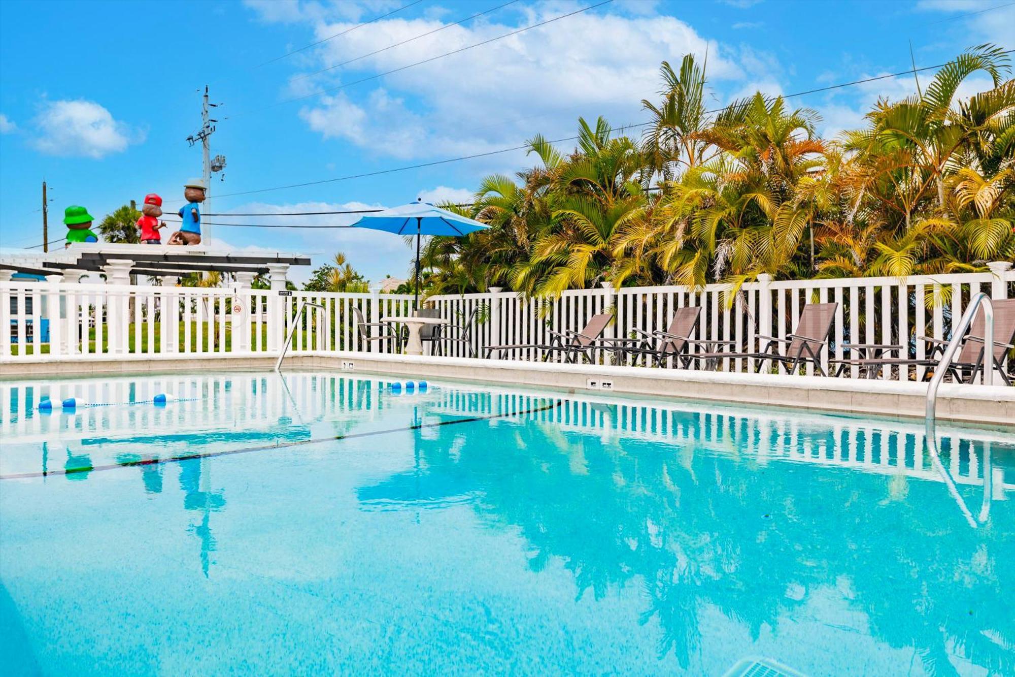 פורט מאיירס 2 Bed Cottage With Pool, Close To Beach! Bbq Grills & Patio מראה חיצוני תמונה